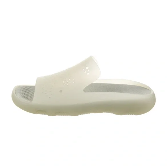 Burberry Slides - Picture 2 of 6